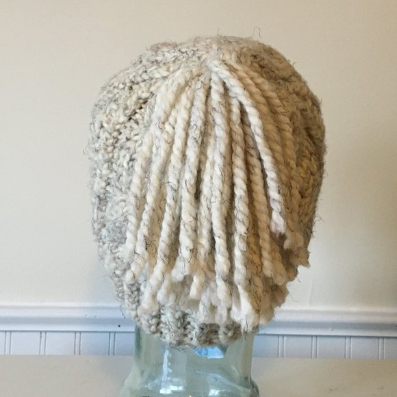 Chunky Knit, Beige Cable Twist, Tasseled Hat